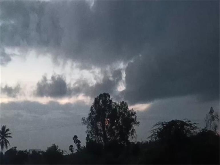 Chennai Met Predicts Moderate Rainfall Thunderstorms In 10 Districts