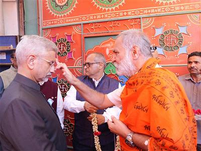 EAM Jaishankar visits Shreenath Ji temple in Manama, calls it 